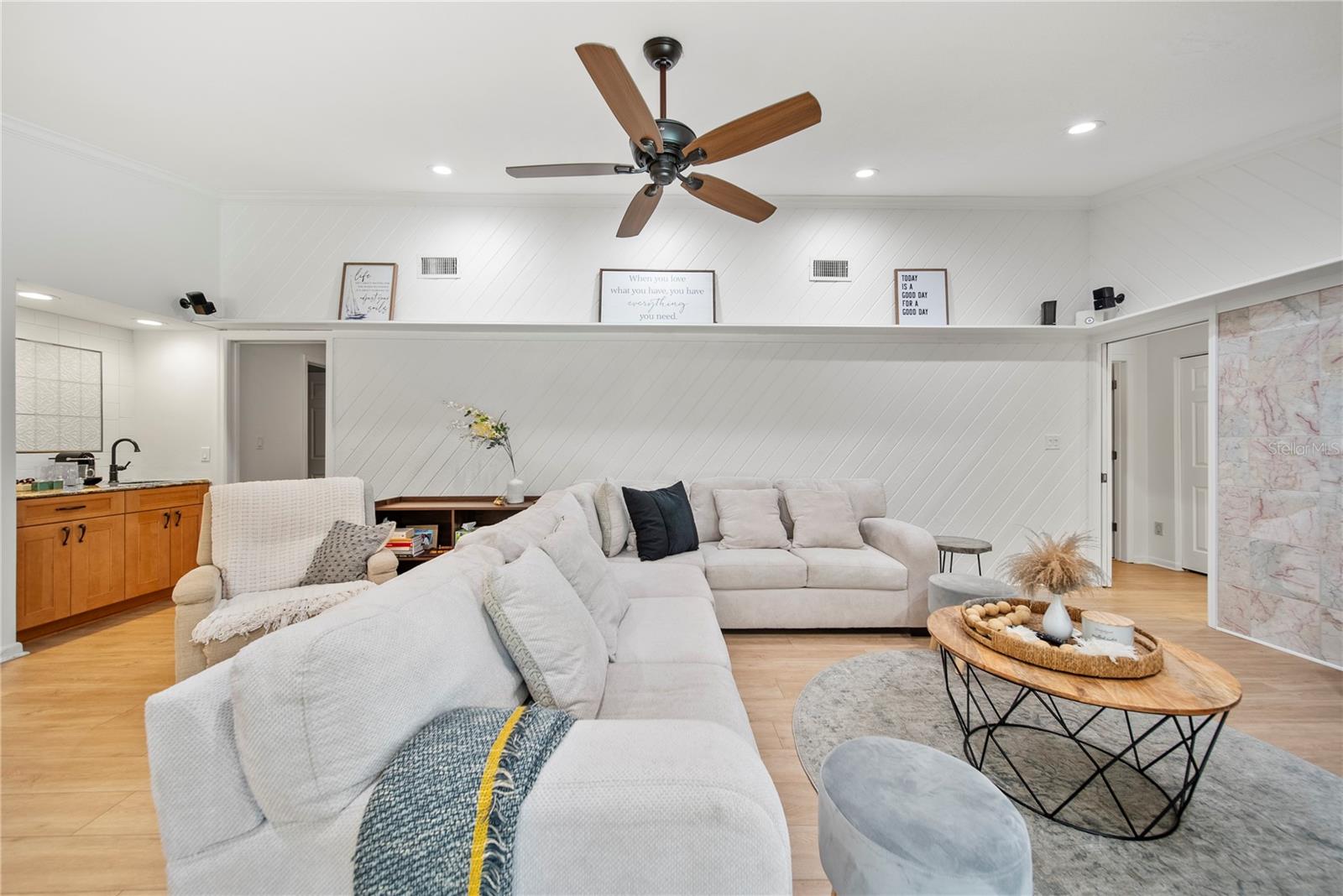 1810 PINE HILL DR, SAFETY HARBOR, FL, 34695