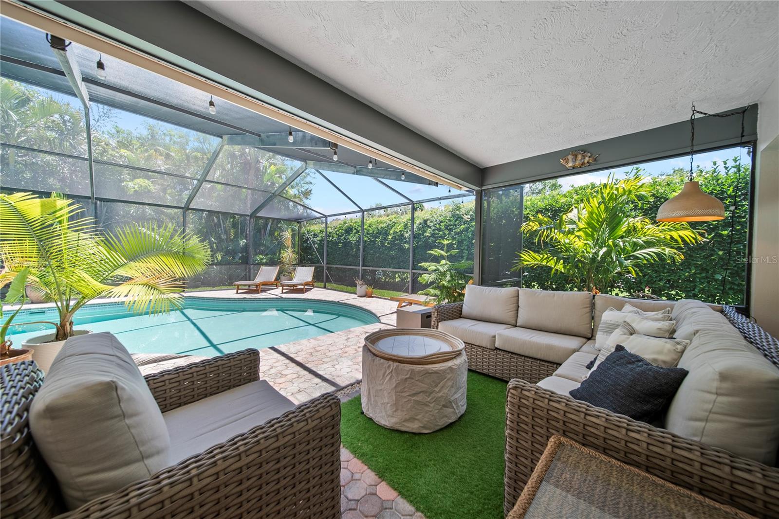 1810 PINE HILL DR, SAFETY HARBOR, FL, 34695
