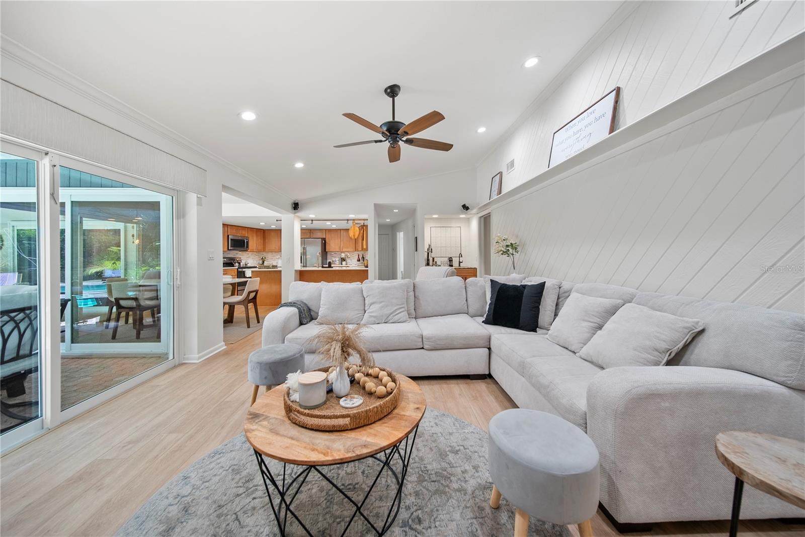 1810 PINE HILL DR, SAFETY HARBOR, FL, 34695