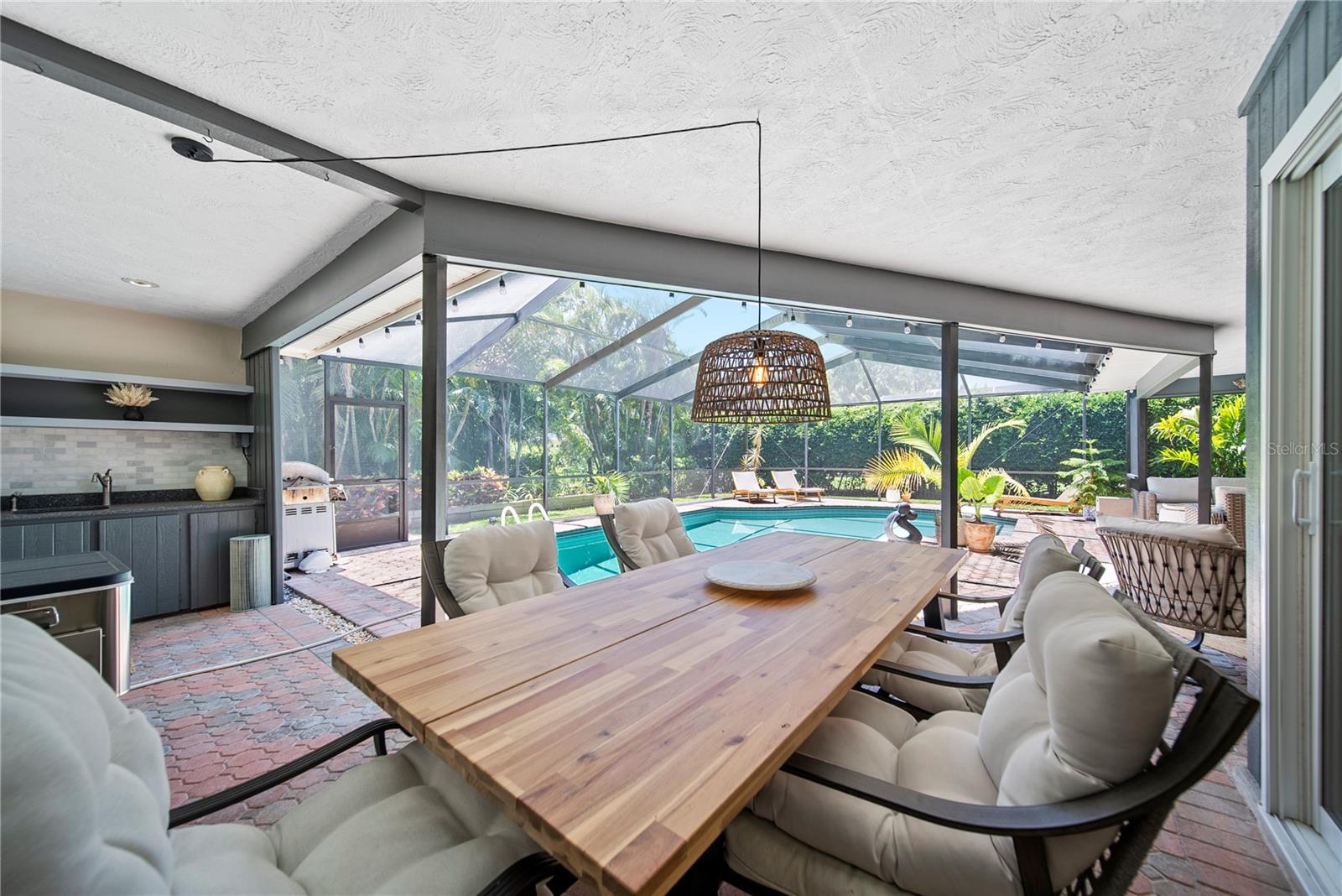1810 PINE HILL DR, SAFETY HARBOR, FL, 34695