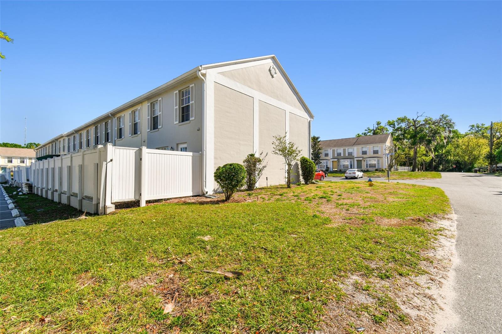 13533 EMBASSY PARK CT, DADE CITY, FL, 33525