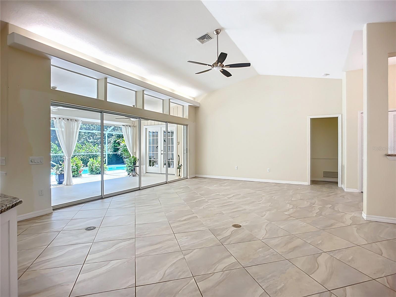 601 PINENEEDLE LN, ENGLEWOOD, FL, 34223