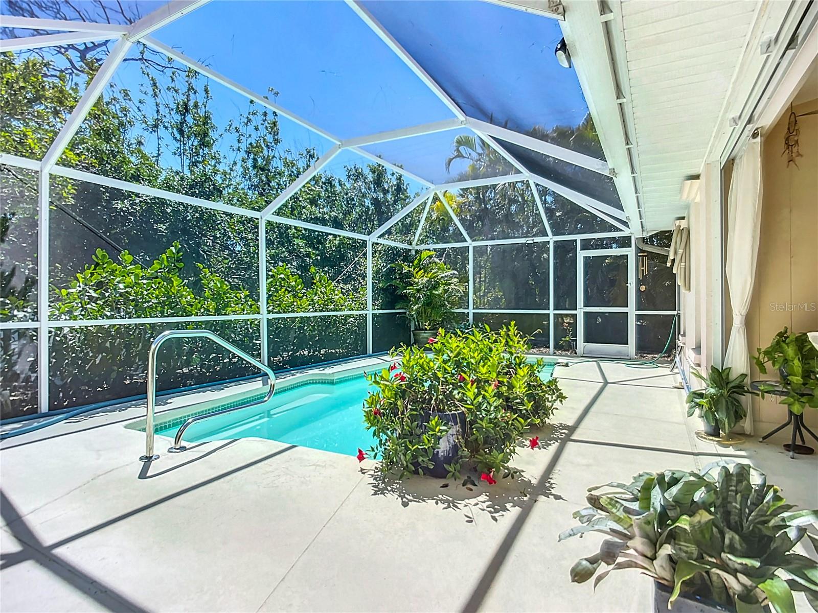 601 PINENEEDLE LN, ENGLEWOOD, FL, 34223