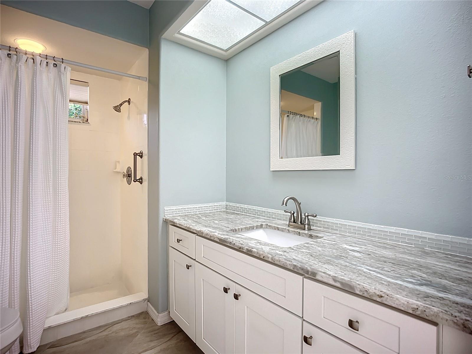601 PINENEEDLE LN, ENGLEWOOD, FL, 34223