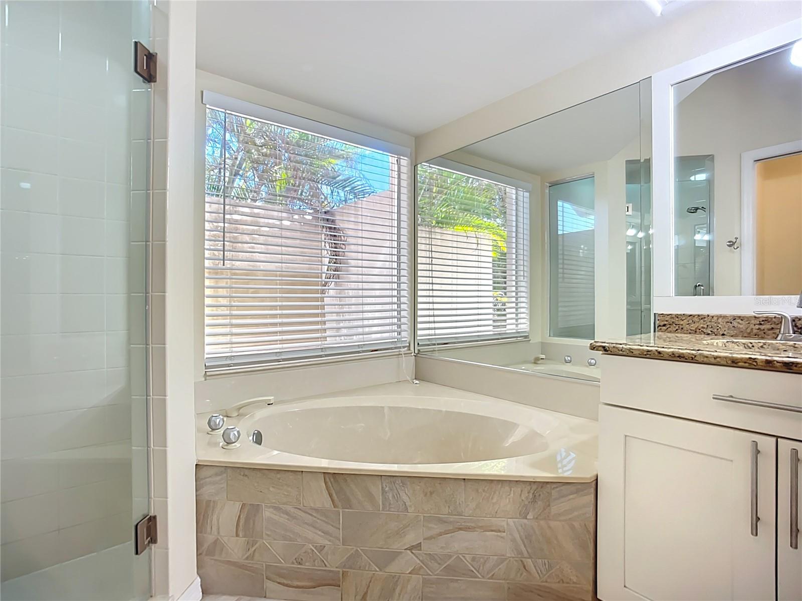 601 PINENEEDLE LN, ENGLEWOOD, FL, 34223