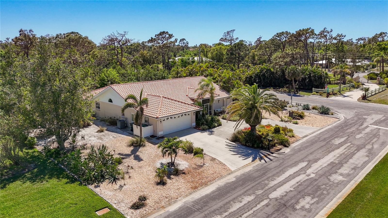 601 PINENEEDLE LN, ENGLEWOOD, FL, 34223