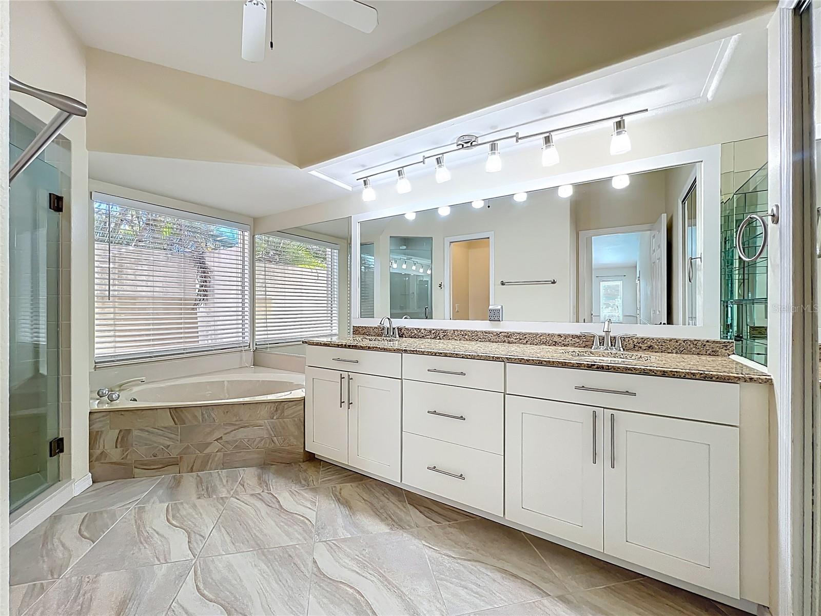 601 PINENEEDLE LN, ENGLEWOOD, FL, 34223