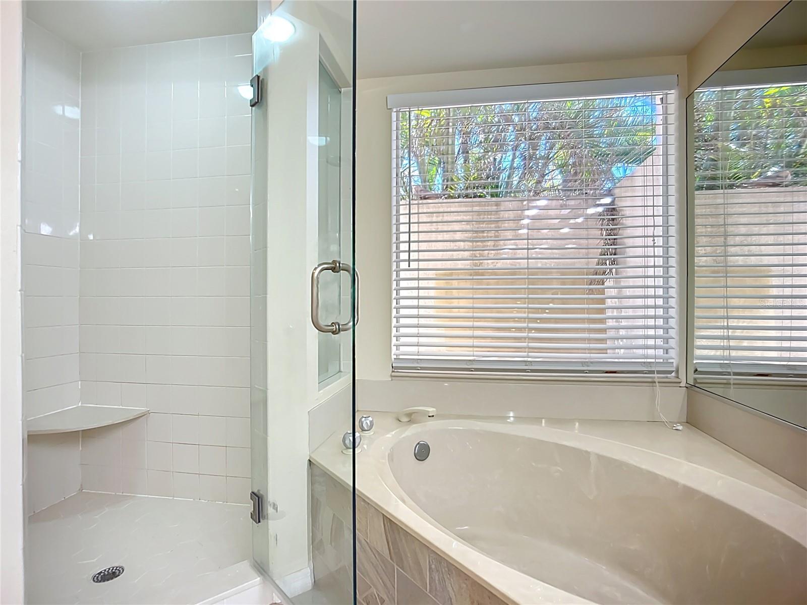 601 PINENEEDLE LN, ENGLEWOOD, FL, 34223