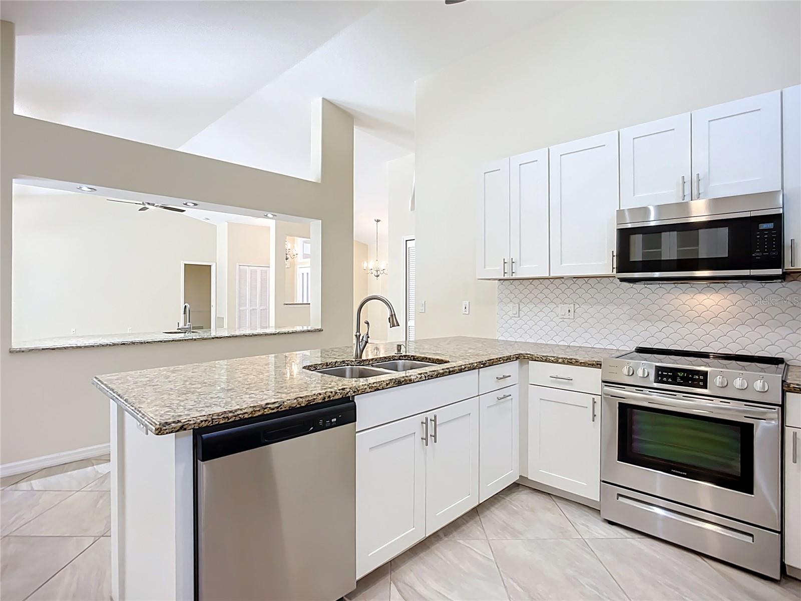 601 PINENEEDLE LN, ENGLEWOOD, FL, 34223