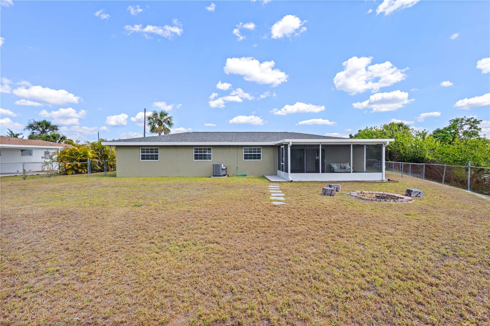 1665 HARMONY DR, PORT CHARLOTTE, FL, 33952