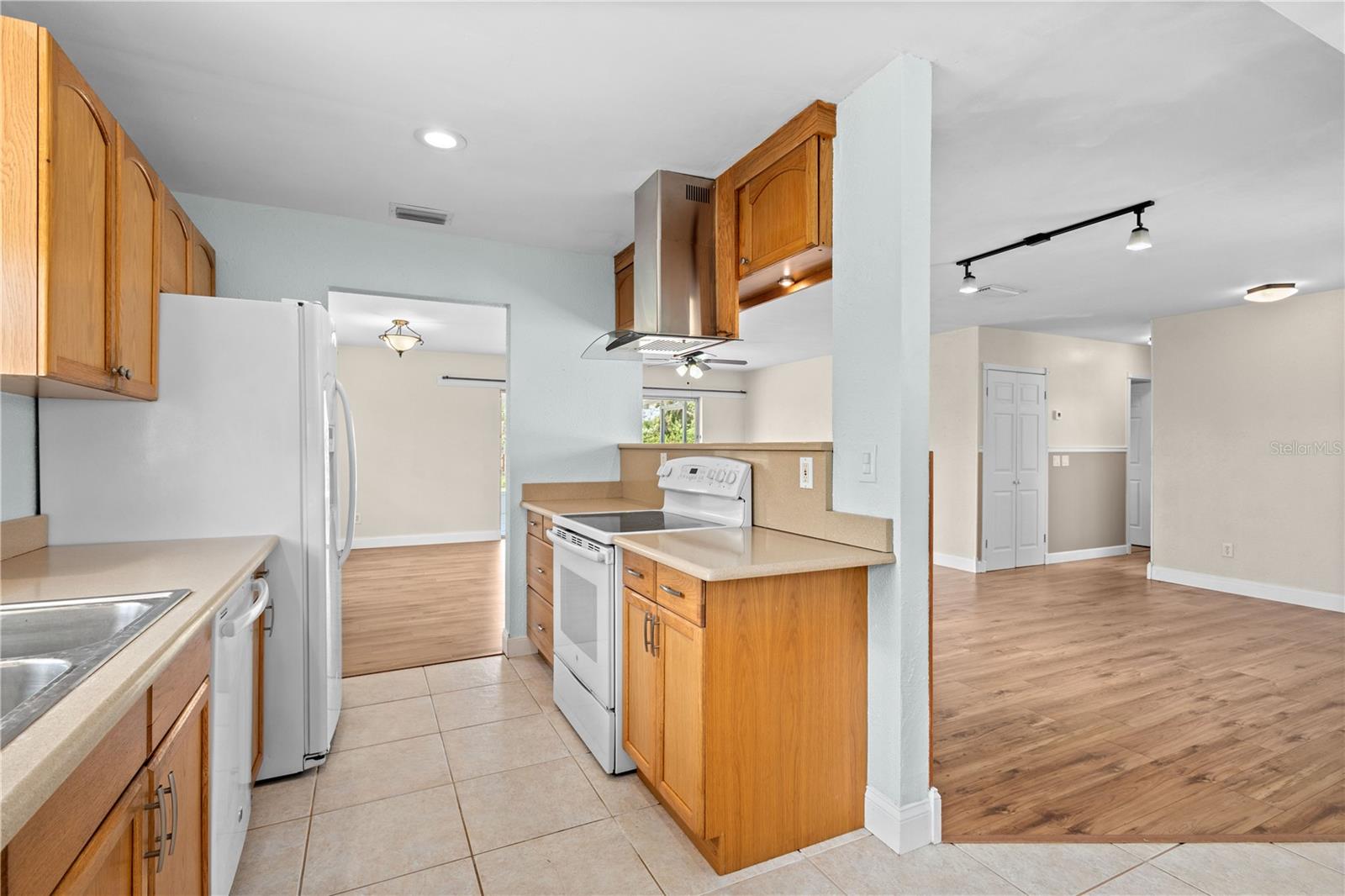 1665 HARMONY DR, PORT CHARLOTTE, FL, 33952