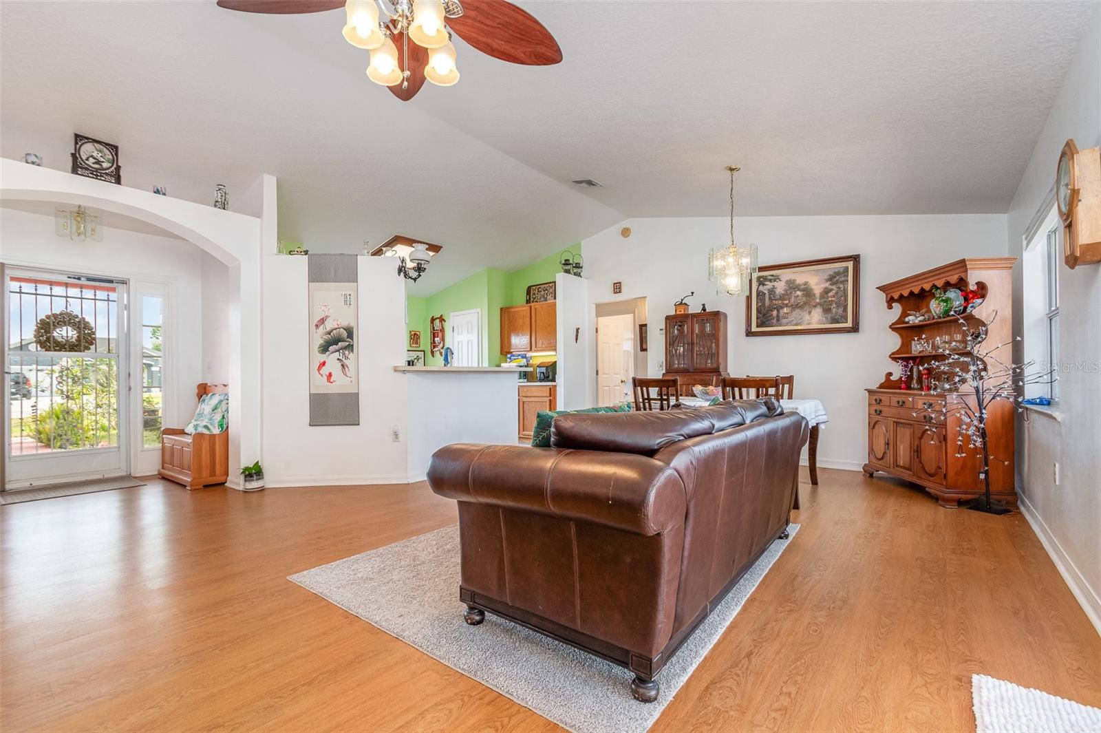 11315 LAKE DR, LEESBURG, FL, 34788