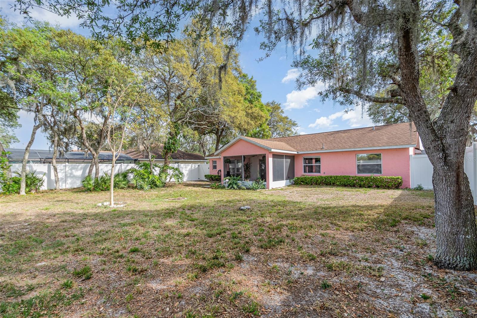 11315 LAKE DR, LEESBURG, FL, 34788