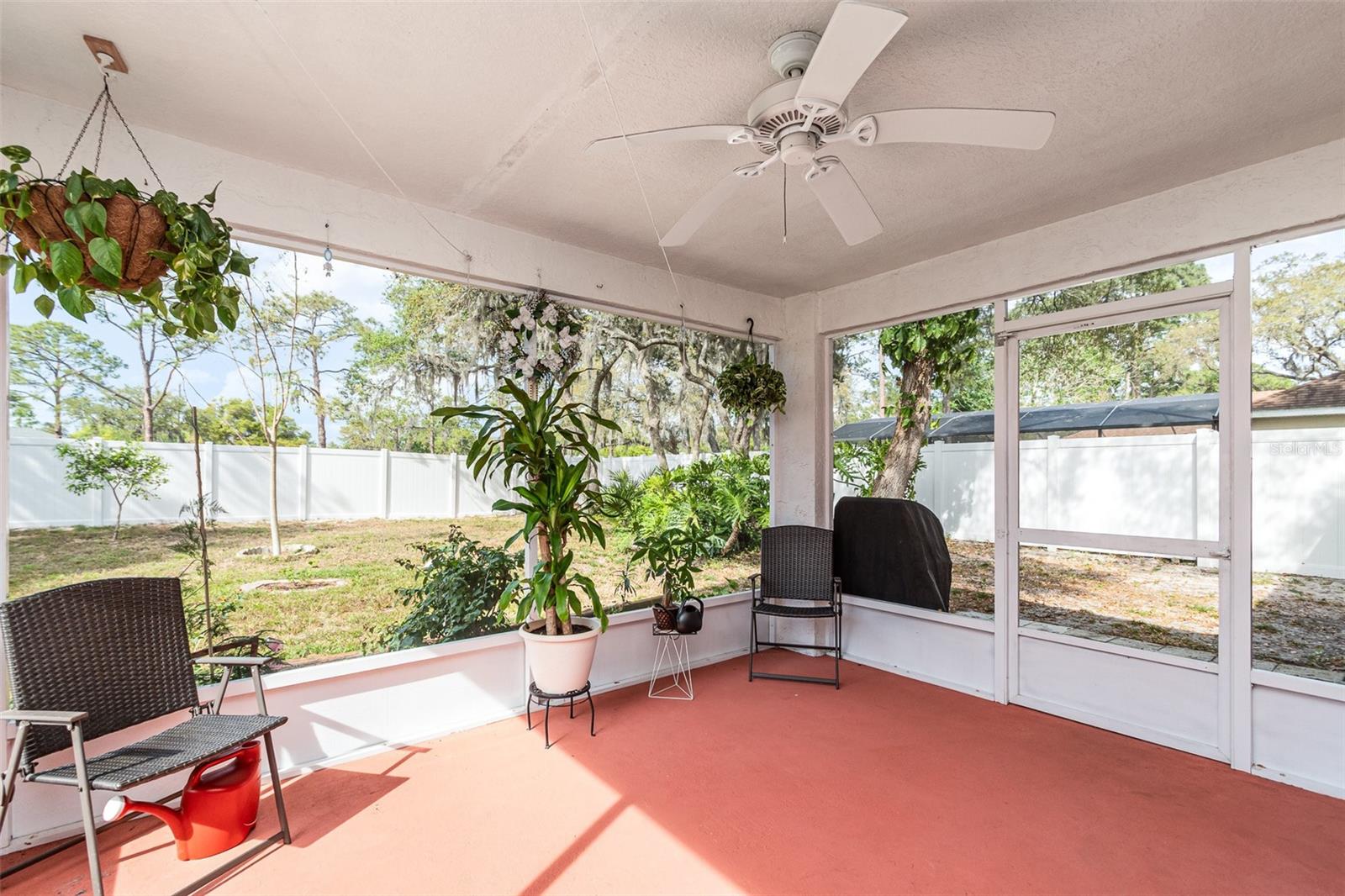 11315 LAKE DR, LEESBURG, FL, 34788