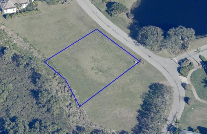 9215 W MARSH ISLAND DR, VERO BEACH, FL, 32963