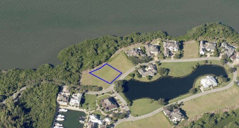 9215 W MARSH ISLAND DR, VERO BEACH, FL, 32963