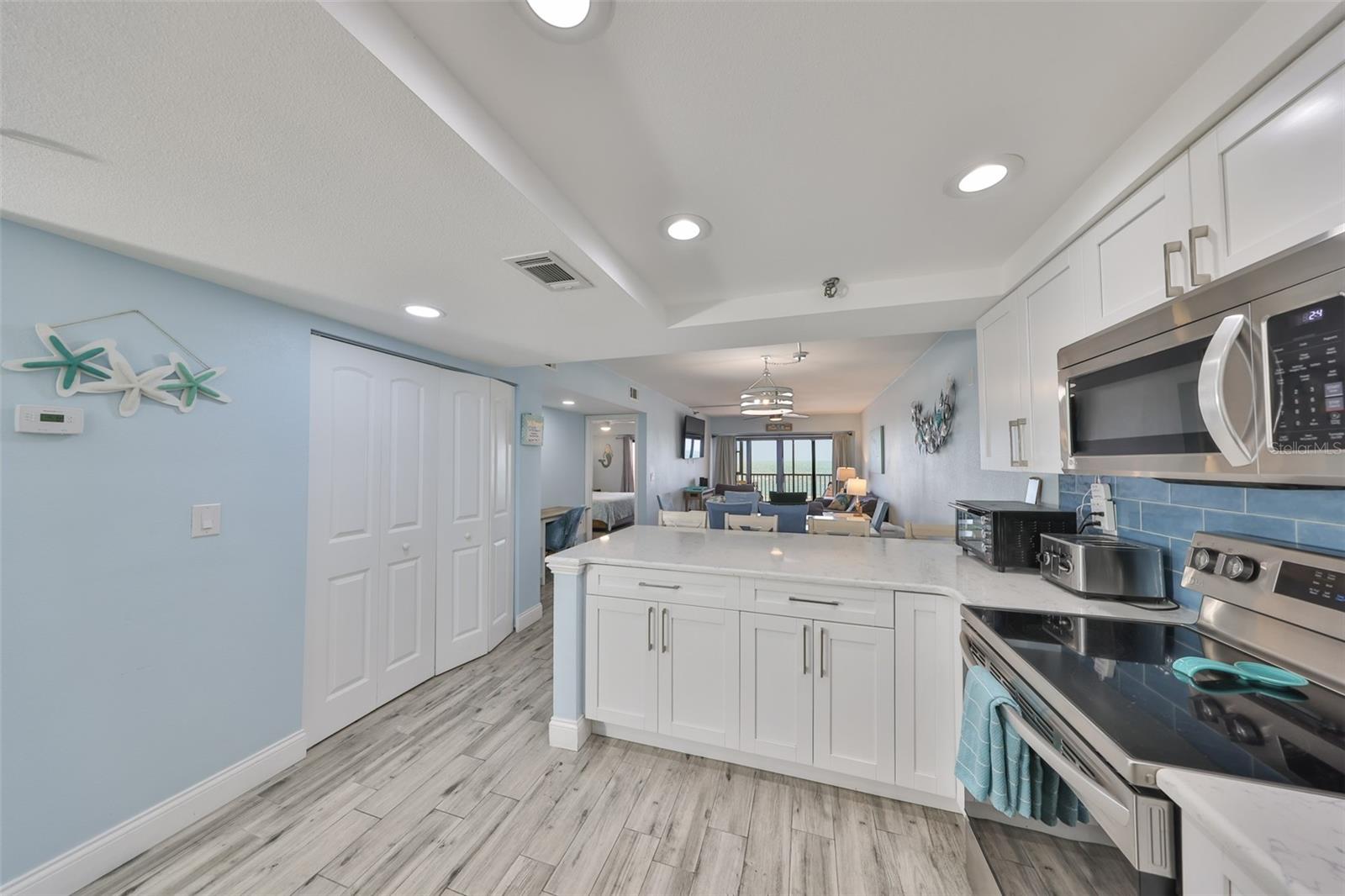 13720 GULF BLVD #303, MADEIRA BEACH, FL, 33708