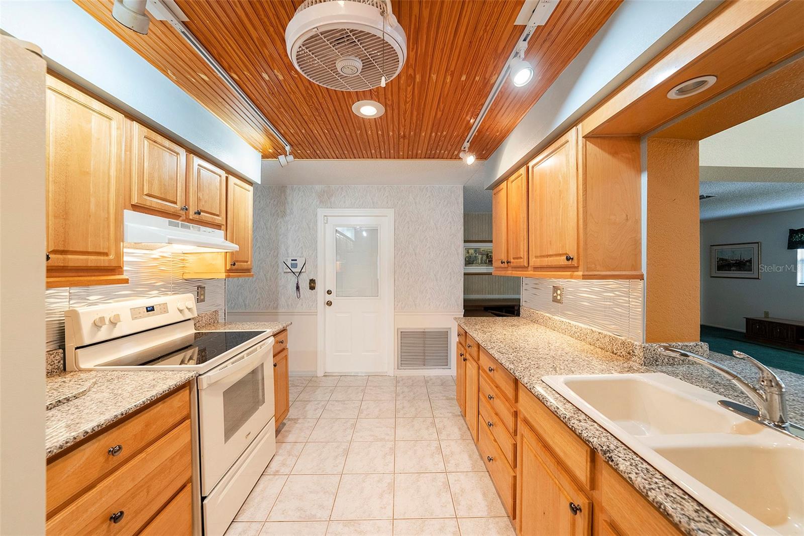 2155 CROWSNEST DR, PALM HARBOR, FL, 34685