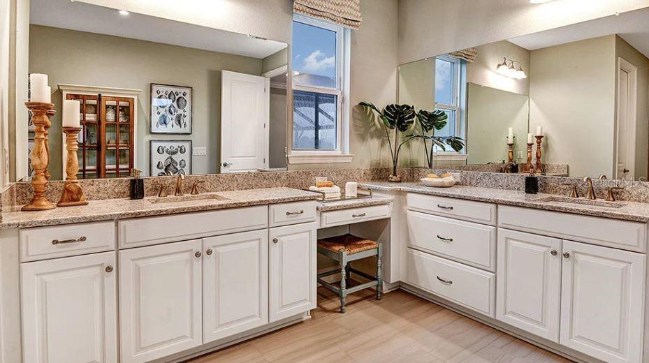 1725 TRAILHEAD LN, ZEPHYRHILLS, FL, 33541