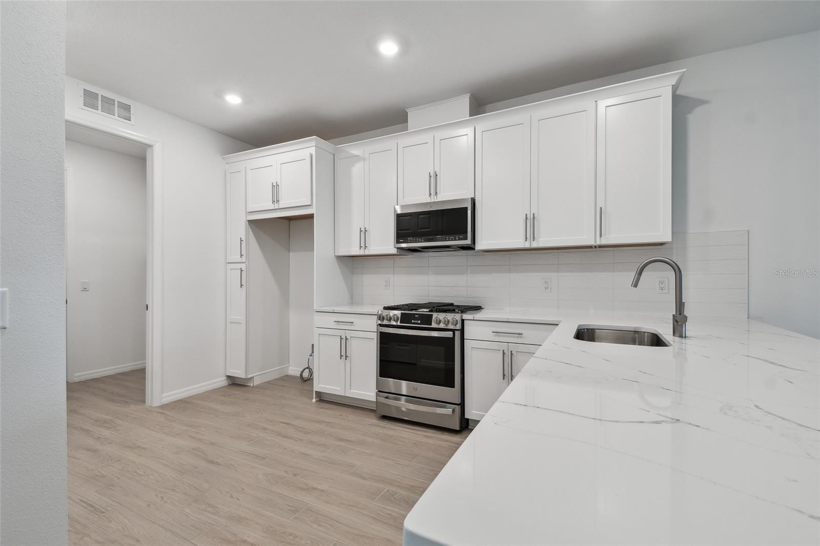 17982 CHERISHED LOOP, LAKEWOOD RANCH, FL, 34211