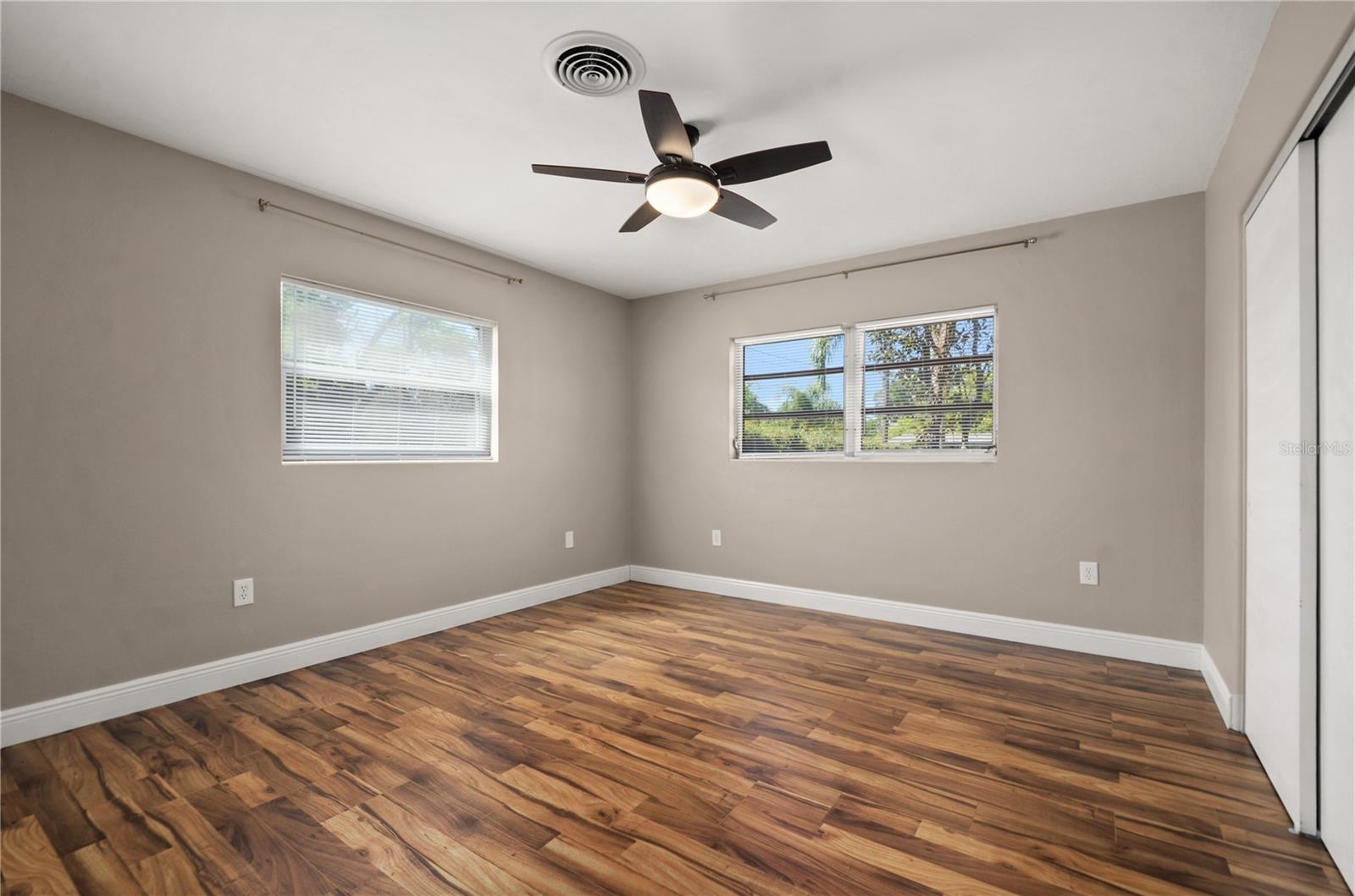 1300 CONWAY RD, ORLANDO, FL, 32812