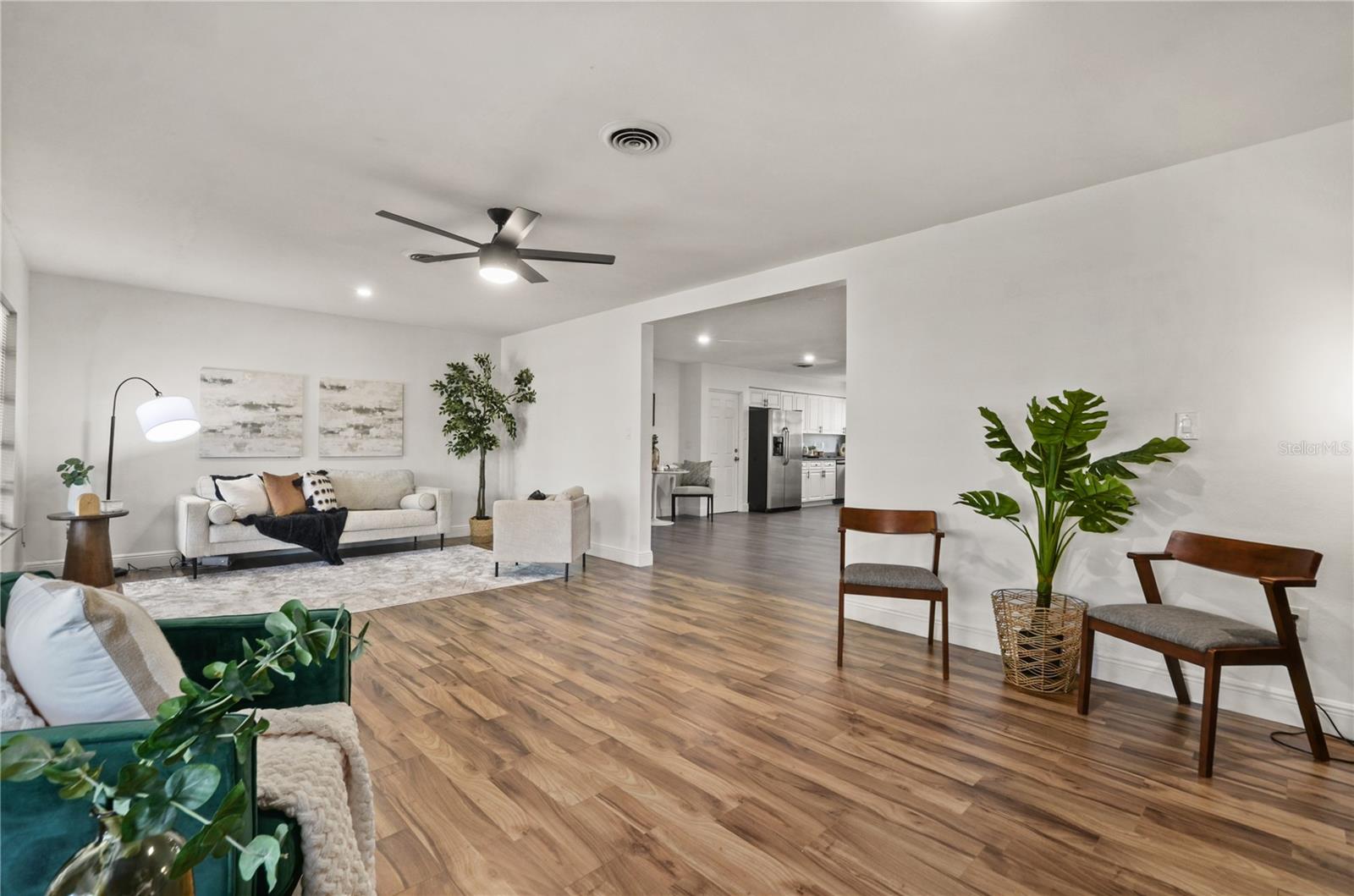 1300 CONWAY RD, ORLANDO, FL, 32812