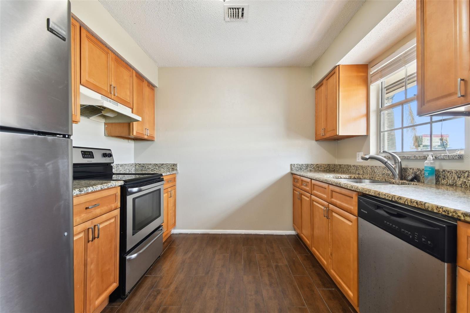 200 COUNTRY CLUB DR #308, LARGO, FL, 33771