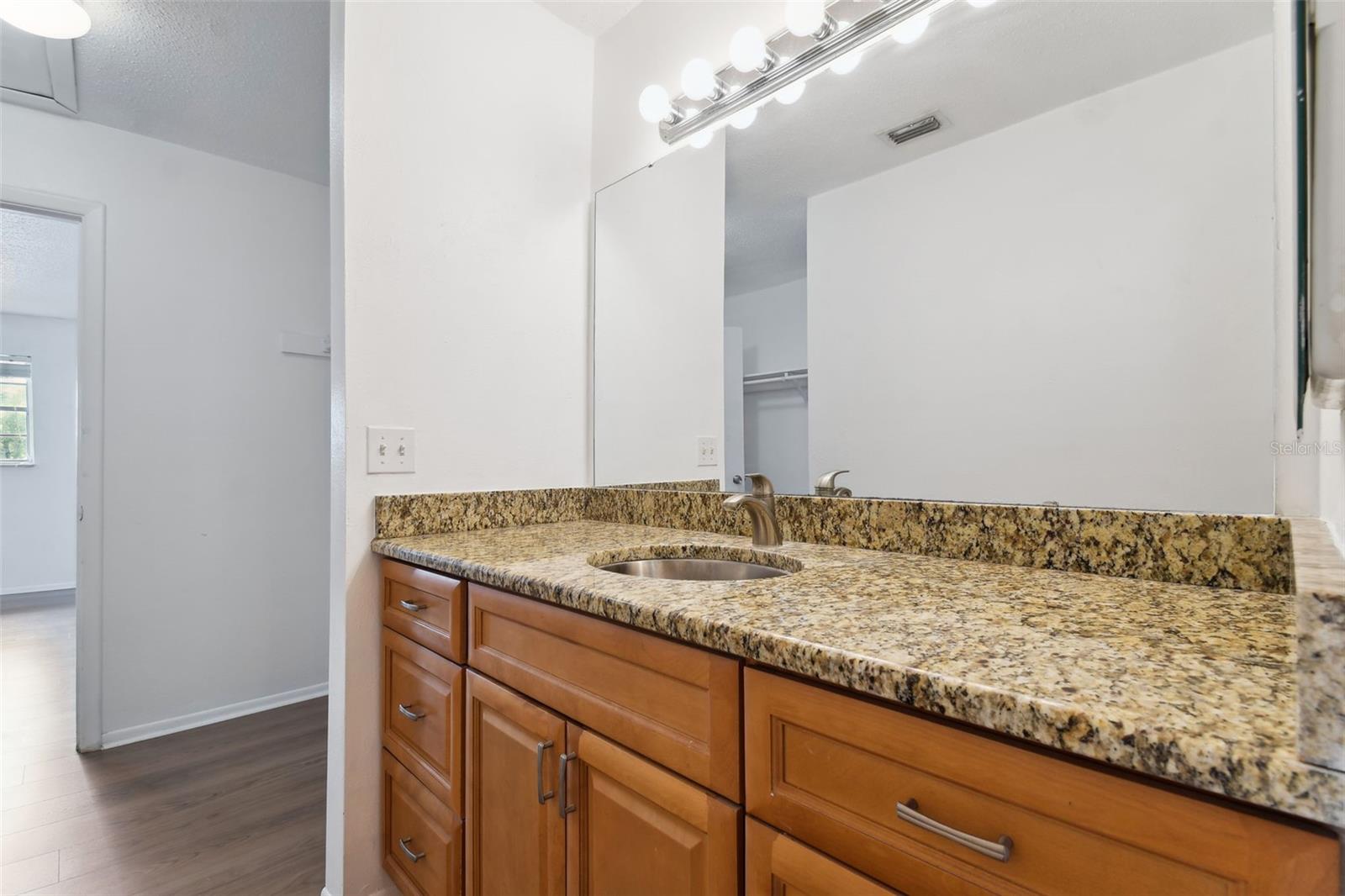 200 COUNTRY CLUB DR #308, LARGO, FL, 33771