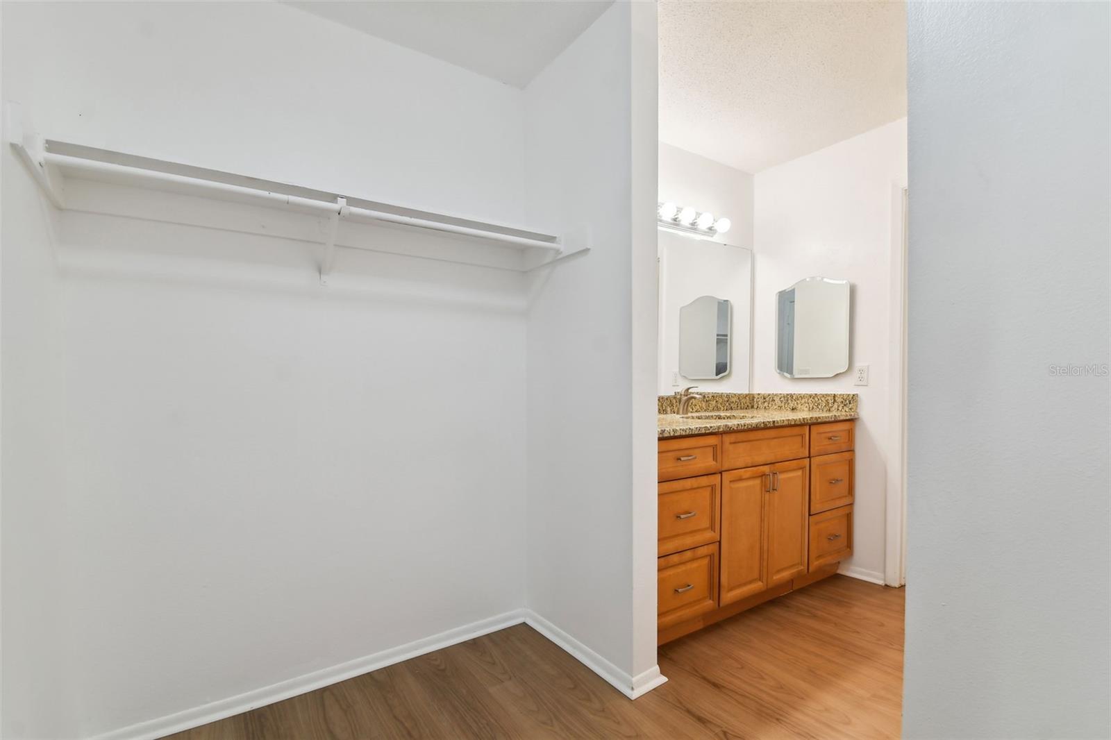 200 COUNTRY CLUB DR #308, LARGO, FL, 33771