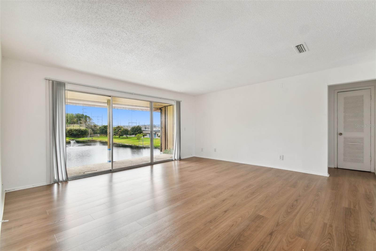 200 COUNTRY CLUB DR #308, LARGO, FL, 33771