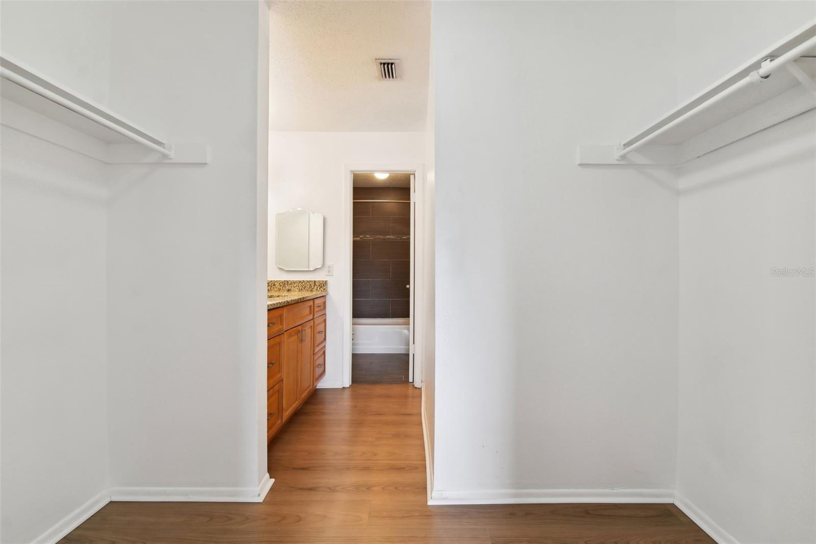 200 COUNTRY CLUB DR #308, LARGO, FL, 33771