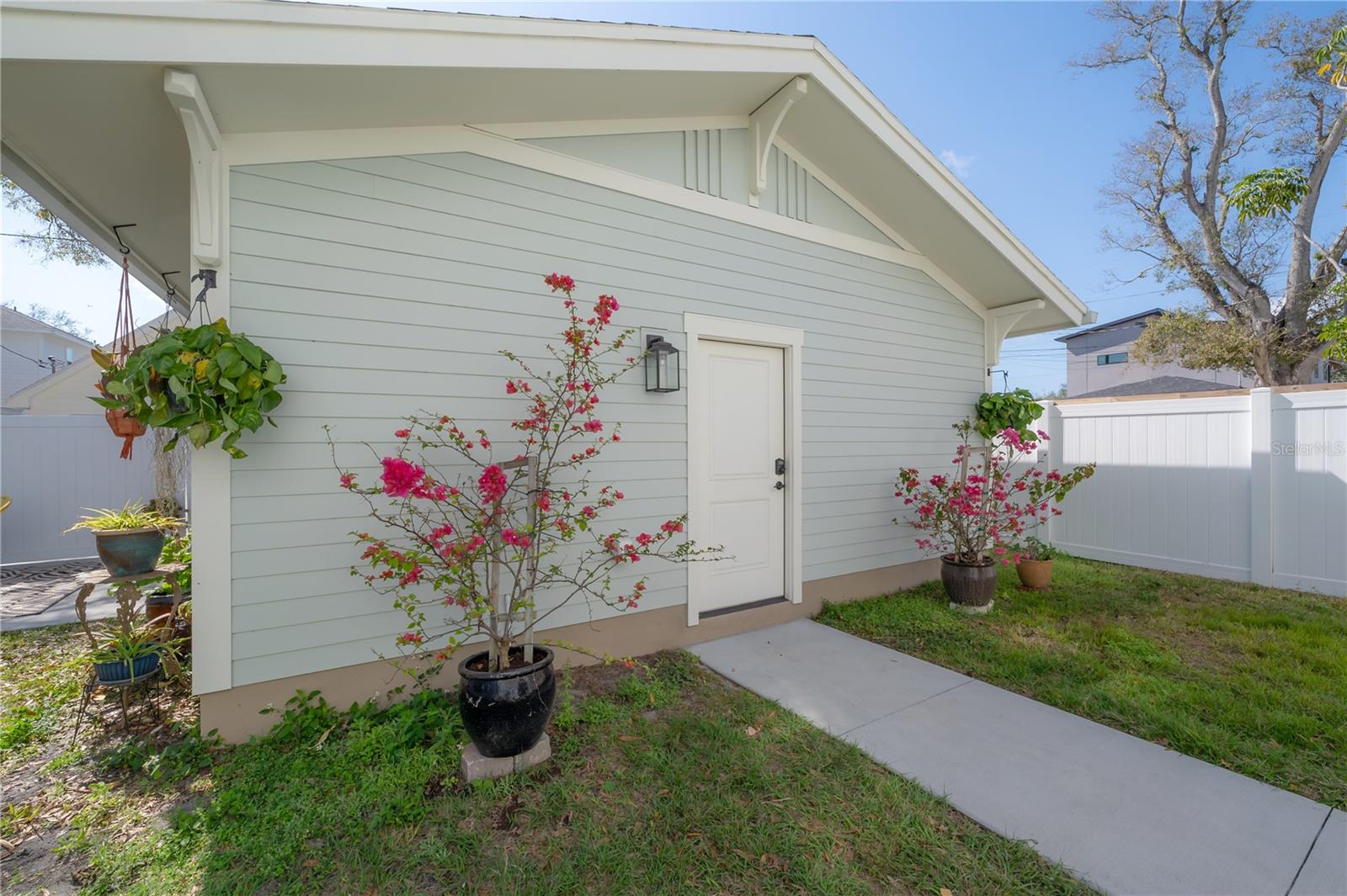 1550 48TH AVE N, ST PETERSBURG, FL, 33703