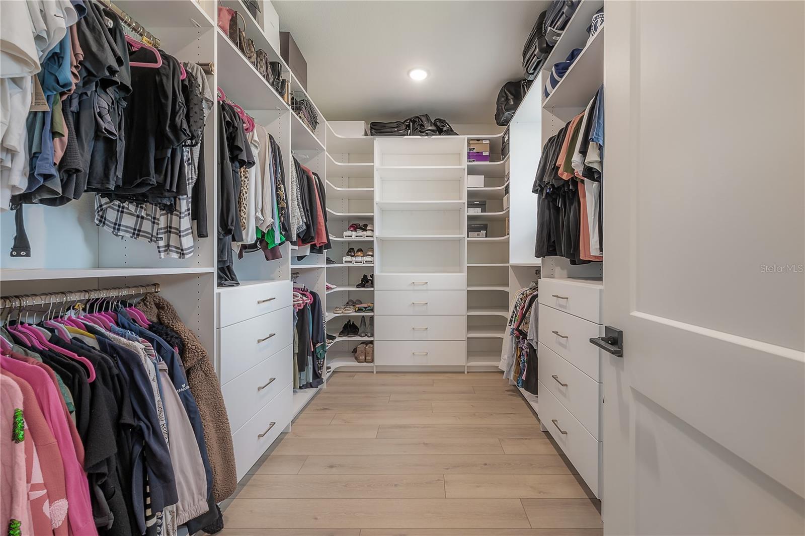 1550 48TH AVE N, ST PETERSBURG, FL, 33703