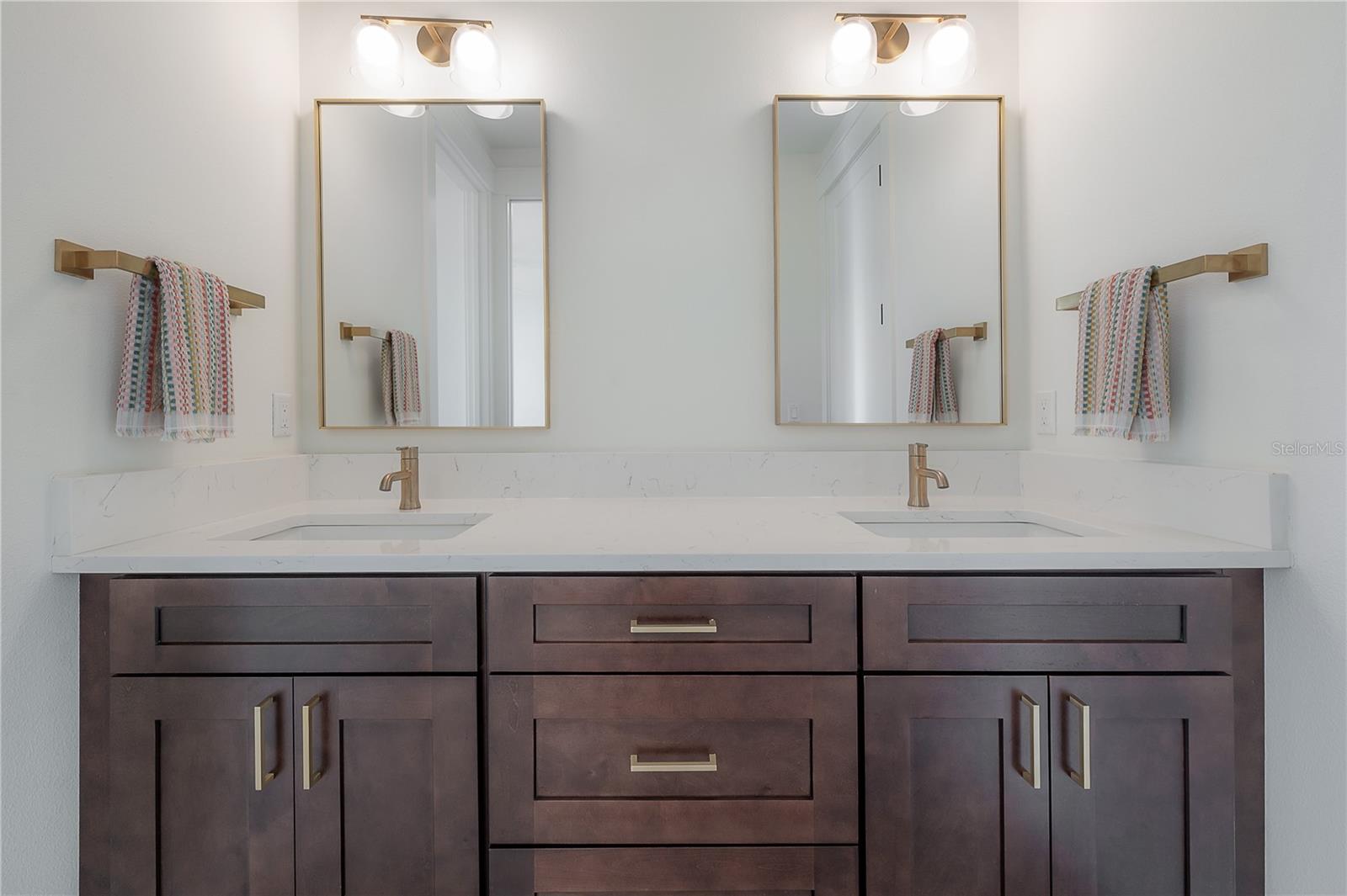 1550 48TH AVE N, ST PETERSBURG, FL, 33703