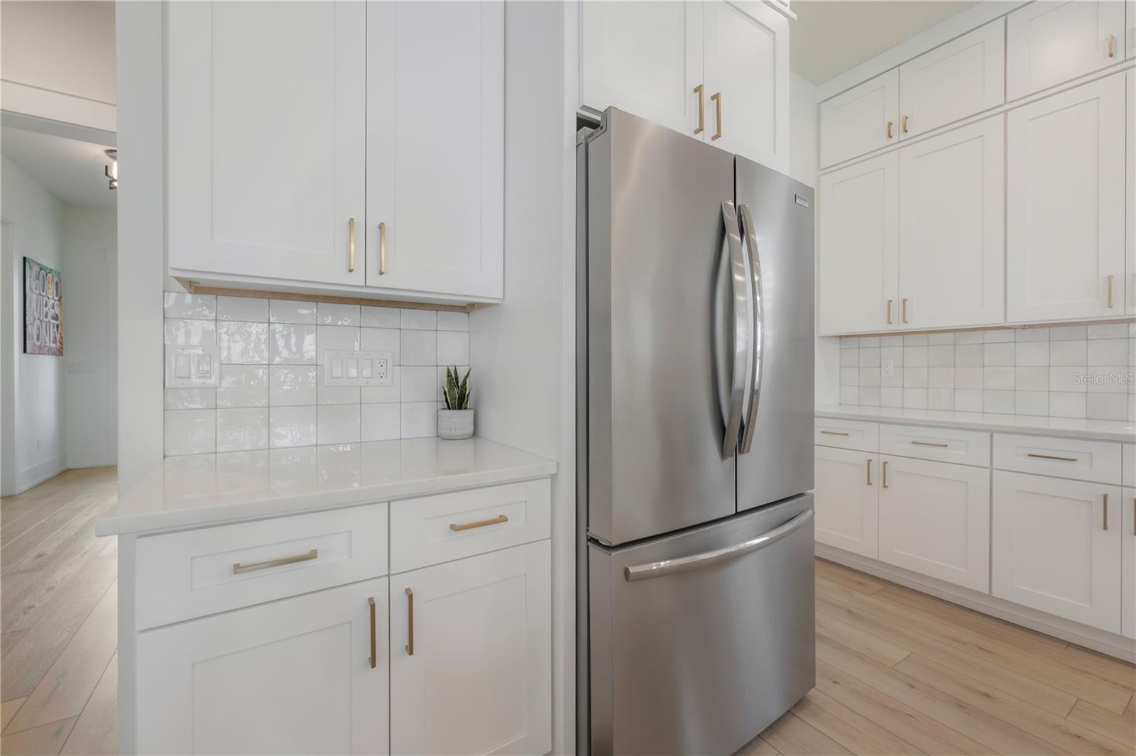 1550 48TH AVE N, ST PETERSBURG, FL, 33703