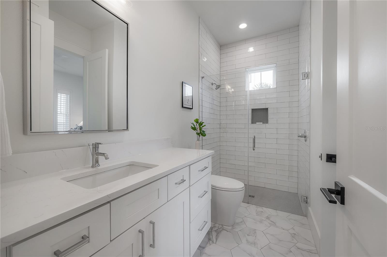 1550 48TH AVE N, ST PETERSBURG, FL, 33703