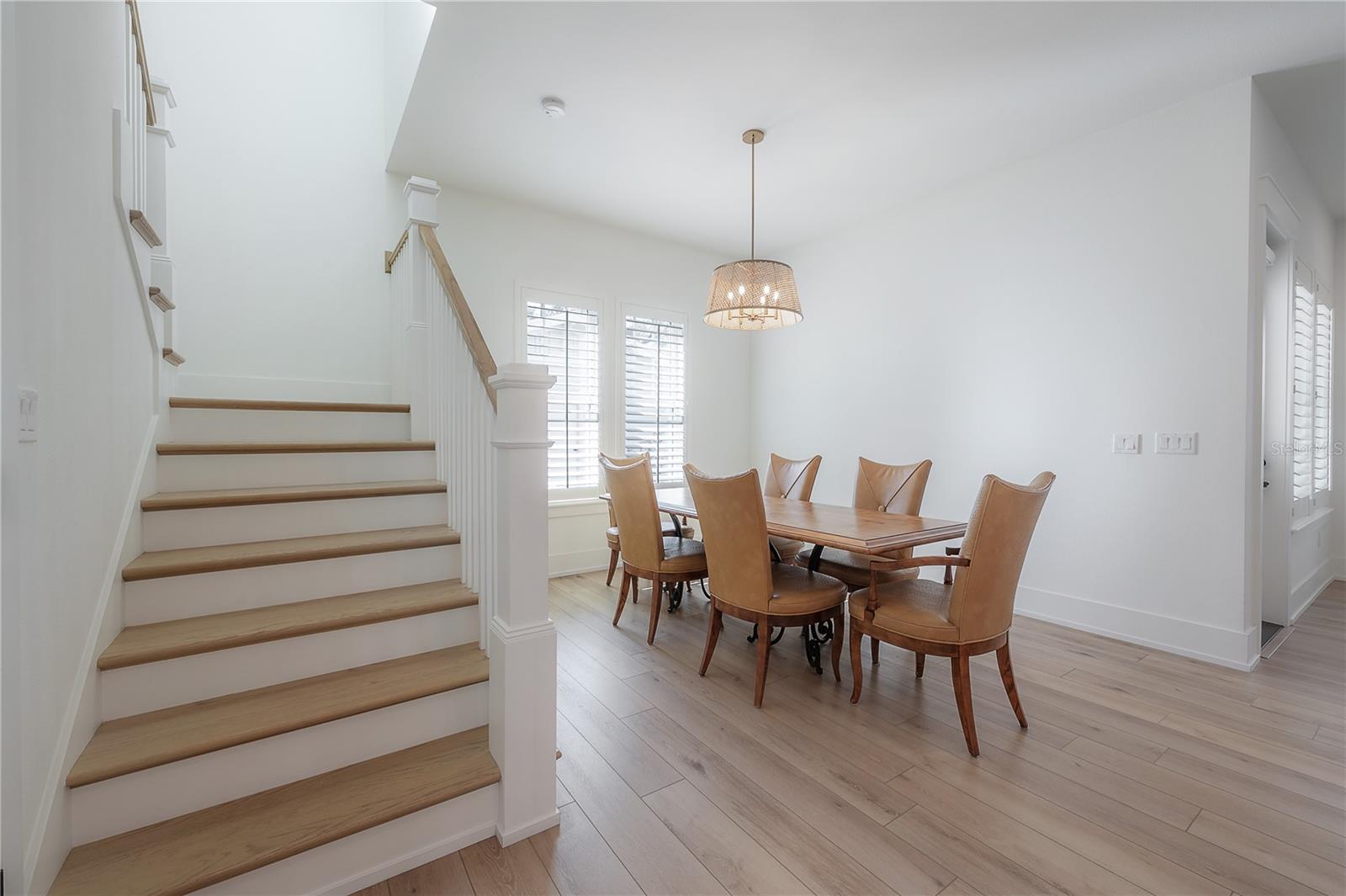 1550 48TH AVE N, ST PETERSBURG, FL, 33703