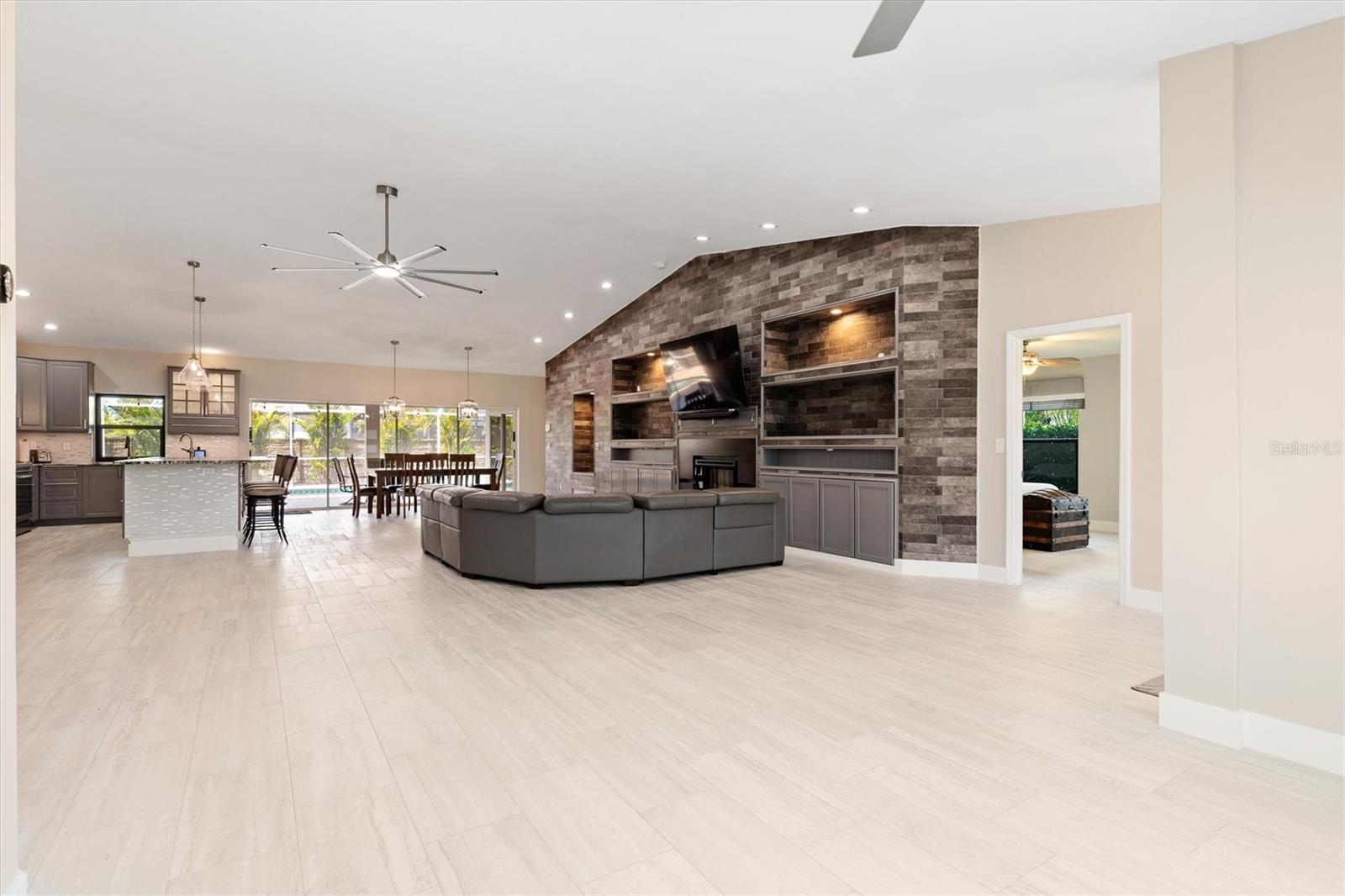 2138 SW 8TH CT, CAPE CORAL, FL, 33991