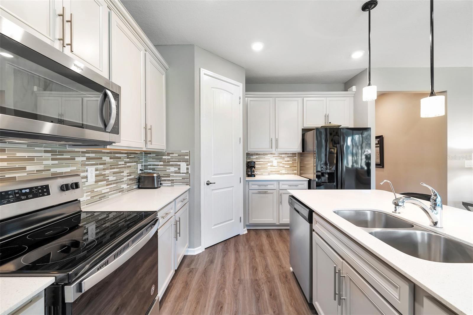 6426 BRADFORD WOODS DR, ZEPHYRHILLS, FL, 33542