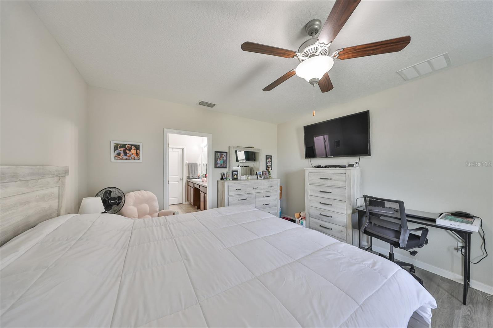 6815 BLUE MOON WAY, SUN CITY CENTER, FL, 33573