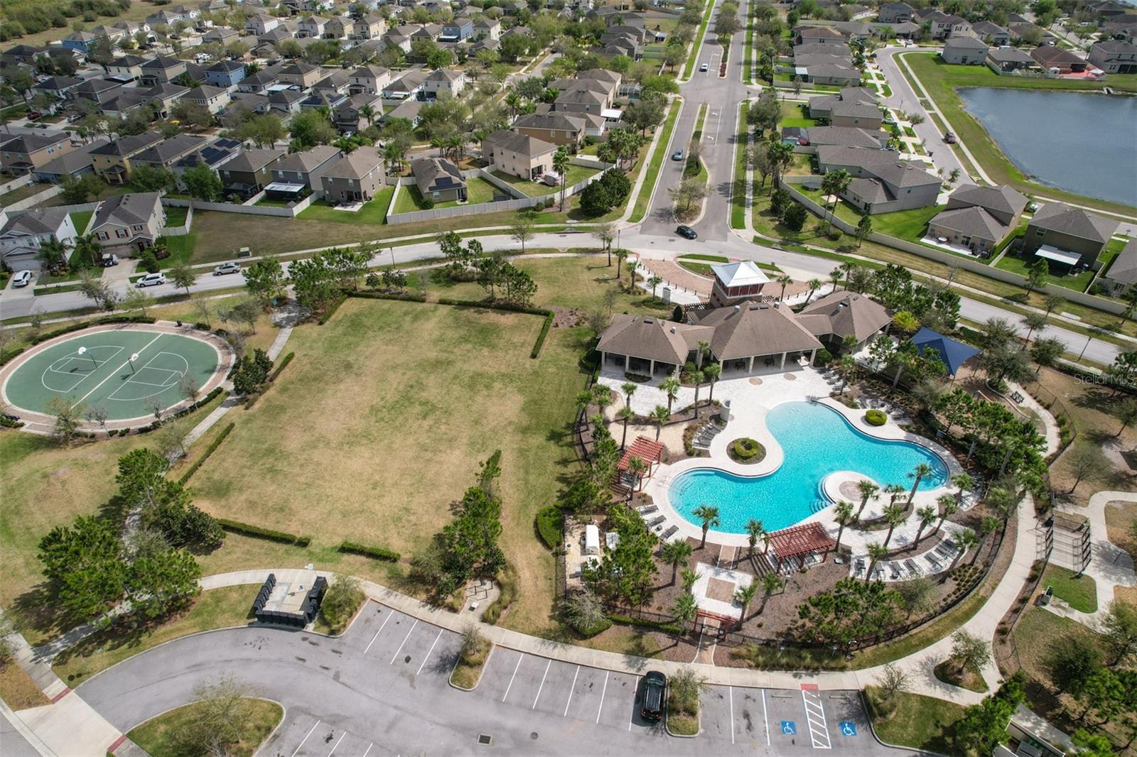 6815 BLUE MOON WAY, SUN CITY CENTER, FL, 33573