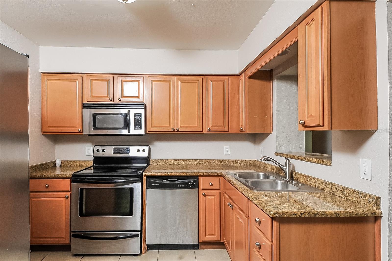 4417 W VARN AVE, TAMPA, FL, 33616