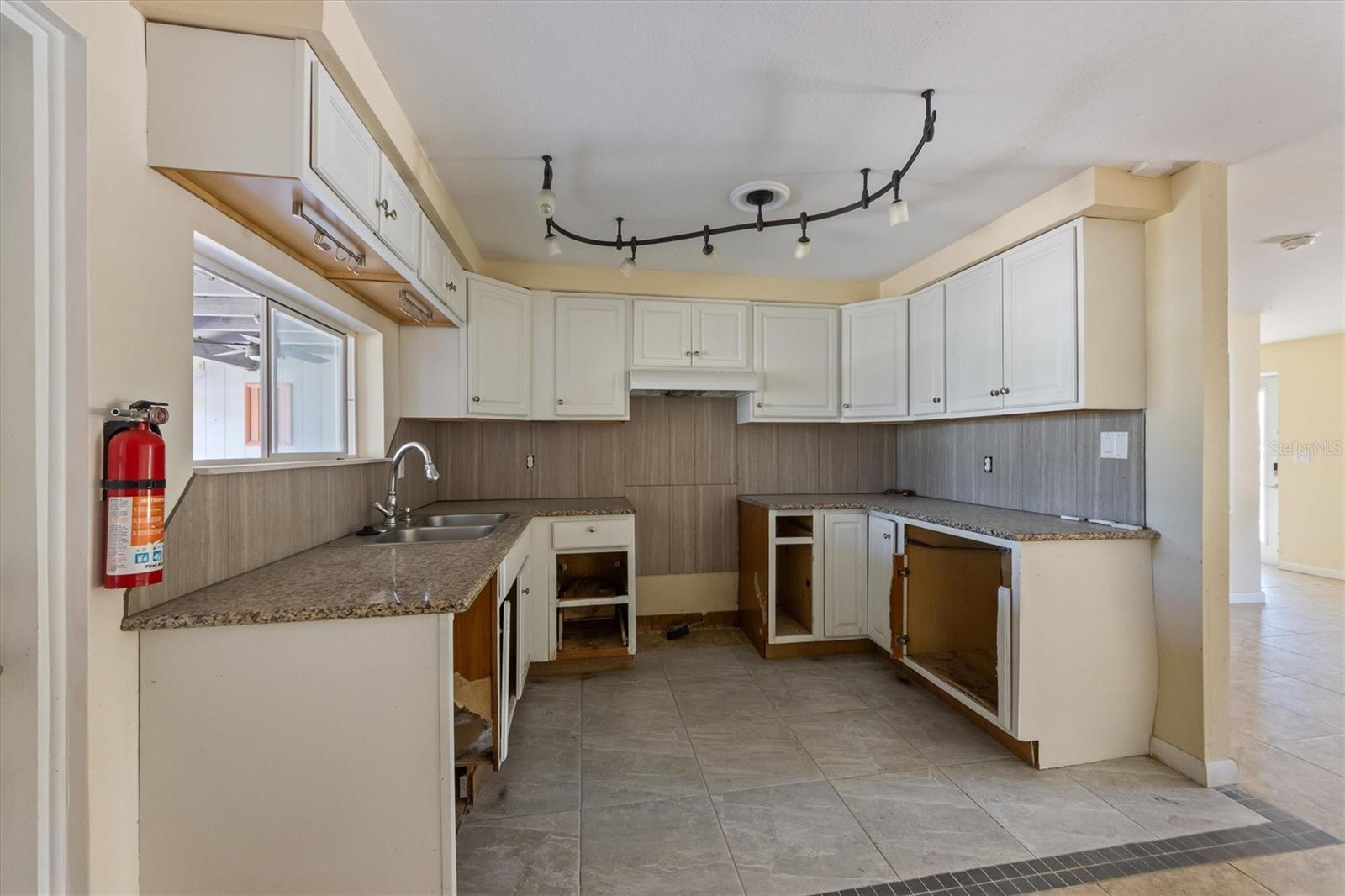 408 CLARK LN #A, HOLMES BEACH, FL, 34217