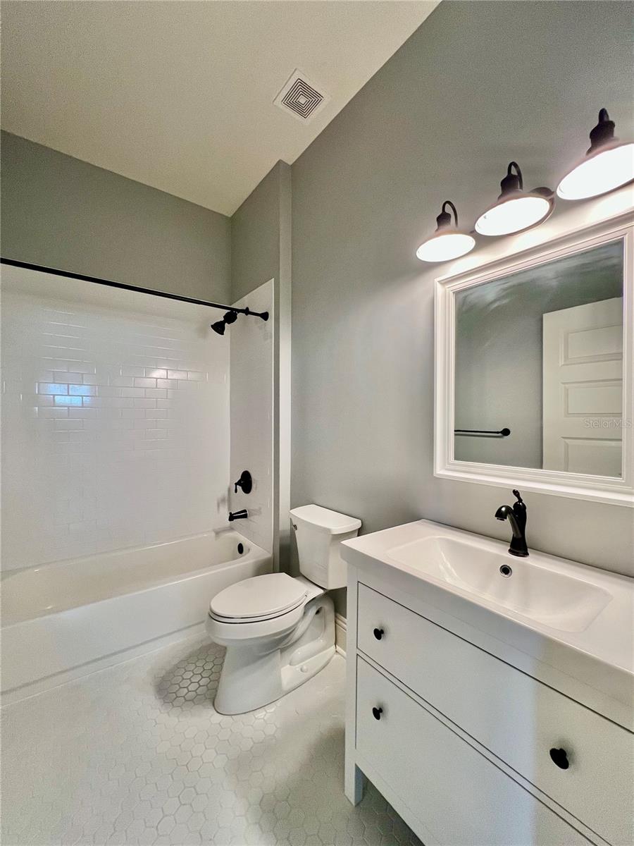 204 W HAYA ST, TAMPA, FL, 33603