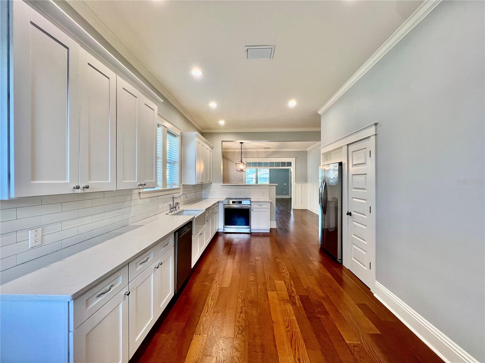 204 W HAYA ST, TAMPA, FL, 33603