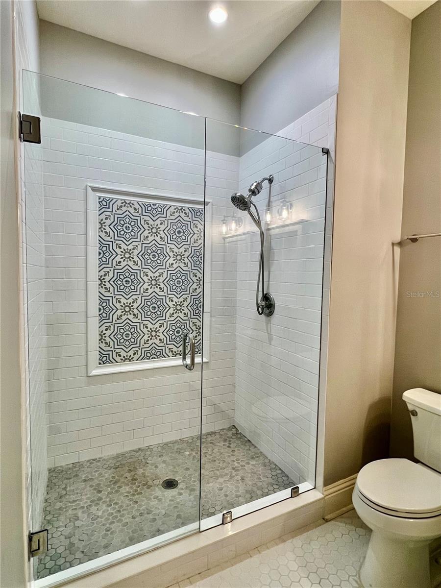 204 W HAYA ST, TAMPA, FL, 33603