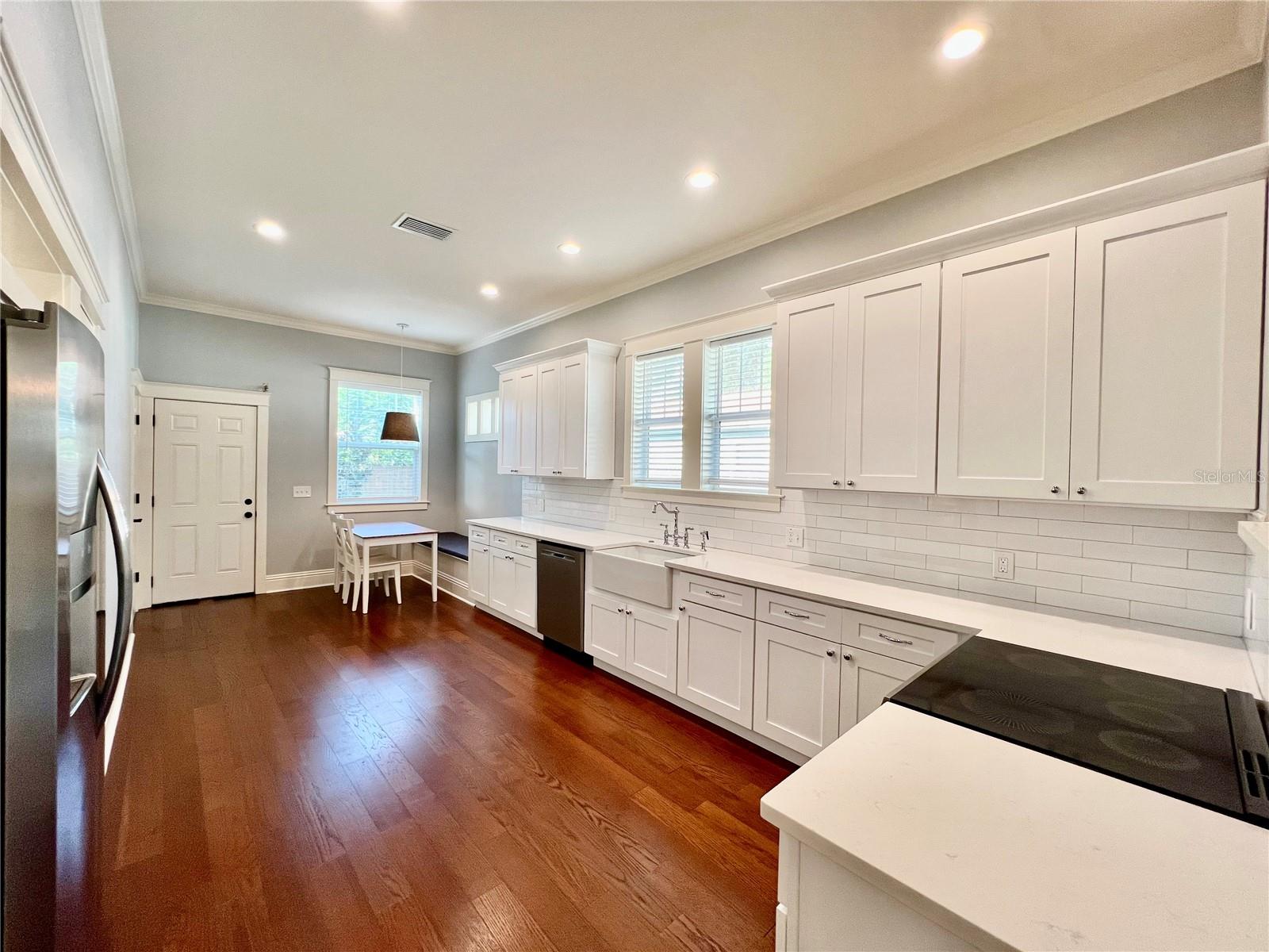 204 W HAYA ST, TAMPA, FL, 33603