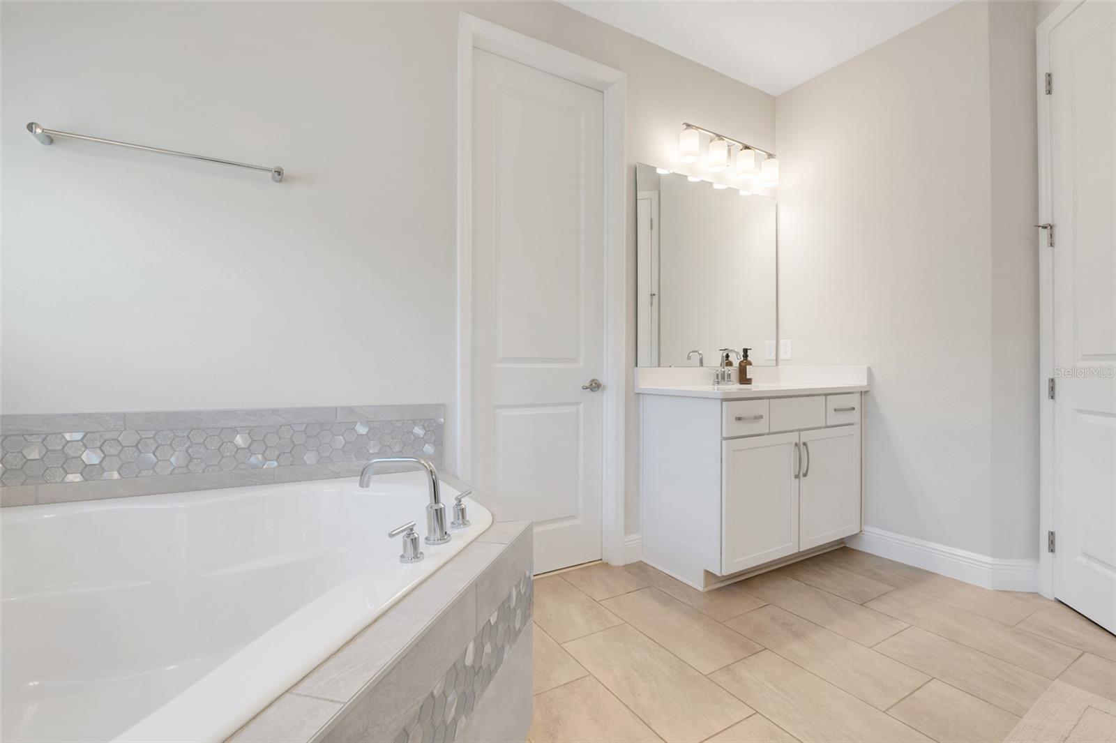 1201 WADING WATERS CIR, WINTER PARK, FL, 32792