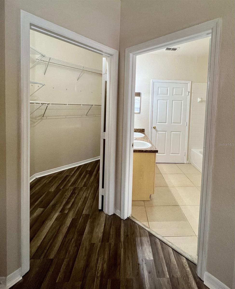3611 CONROY RD #815, ORLANDO, FL, 32839