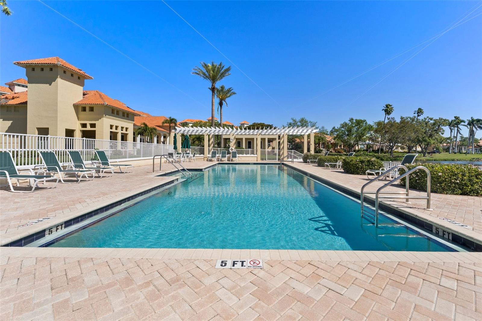 4750 DOLPHIN CAY LN S #209, ST PETERSBURG, FL, 33711